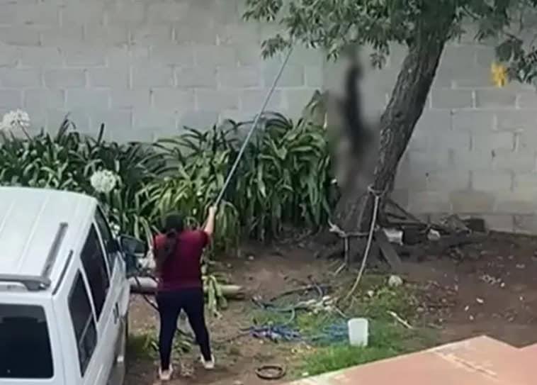 Graban a mujer intentando ahorcar a perrito en Hidalgo Graban a mujer intentando ahorcar a perrito en Hidalgo