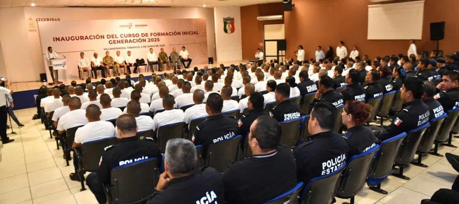 Inician capacitación 97 cadetes de Seguridad Pública para Policía de Proximidad Inician capacitación 97 cadetes de Seguridad Pública para Policía de Proximidad