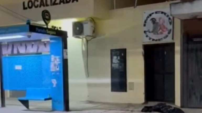 Policía en Argentina mata a la novia de su expareja y luego se quita la vida