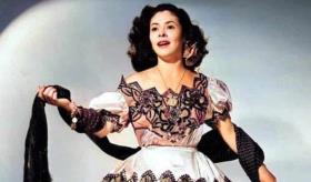 Homenaje a Dora María en el corazón del CICOM