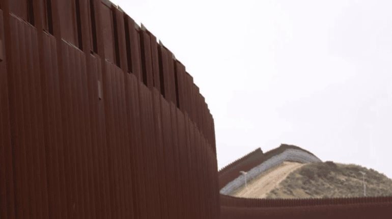 "Lo están haciendo ellos" Descarta Sheinbaum participación de México en segunda fase del muro fronterizo