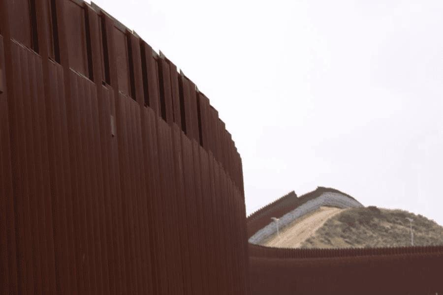"Lo están haciendo ellos" Descarta Sheinbaum participación de México en segunda fase del muro fronterizo