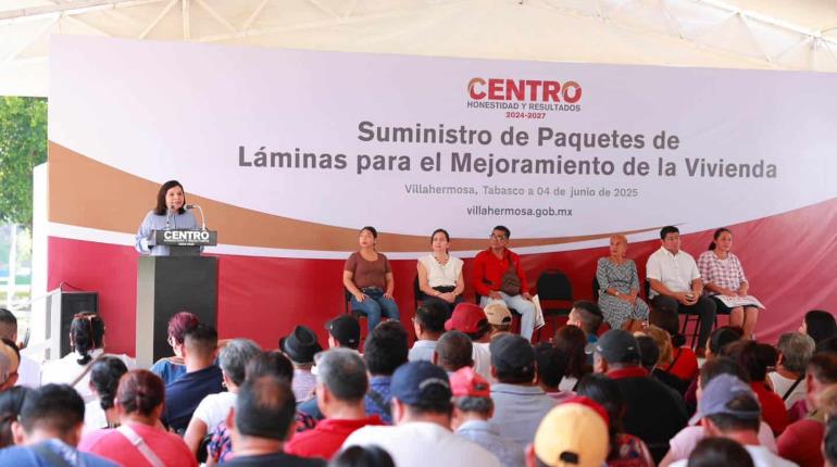 Entrega Ayuntamiento 900 paquetes de láminas del programa "Mejora de Viviendas en Centro"