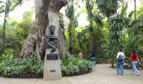 A no confiarse, llama Landy Palafox ante anuncio de May para rehabilitar el parque museo La Venta