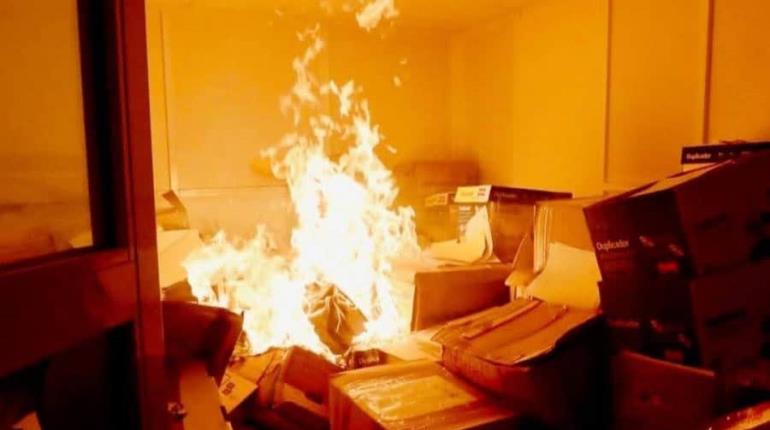SNTE interpone denuncia por incendio y destrozos a sus oficinas