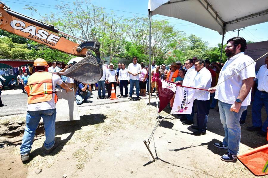 Gobierno de Tabasco dio banderazo de inicio y entrega de obras en Centla