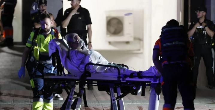 Muere abuelito y 22 más resultan heridos tras incendio de asilo en España Muere abuelito y 22 más resultan heridos tras incendio de asilo en España