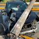 Automovilista se impacta contra poste metálico frente a la catedral en Villahermosa 