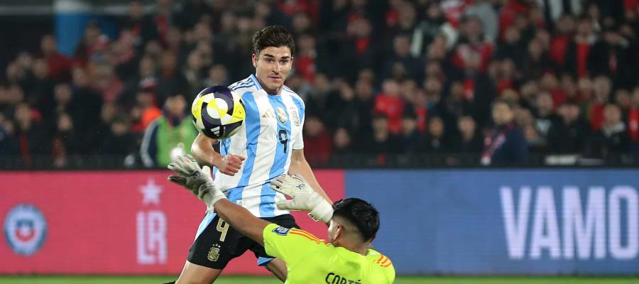 Argentina gana y hunde a Chile en las eliminatorias de CONMEBOL Argentina gana y hunde a Chile en las eliminatorias de CONMEBOL