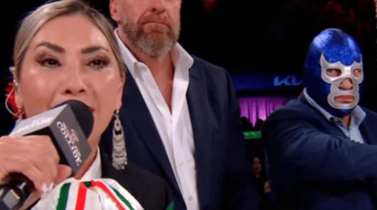Cantante Deyra Barrera se disculpa tras interpretación inexacta de Himno Nacional