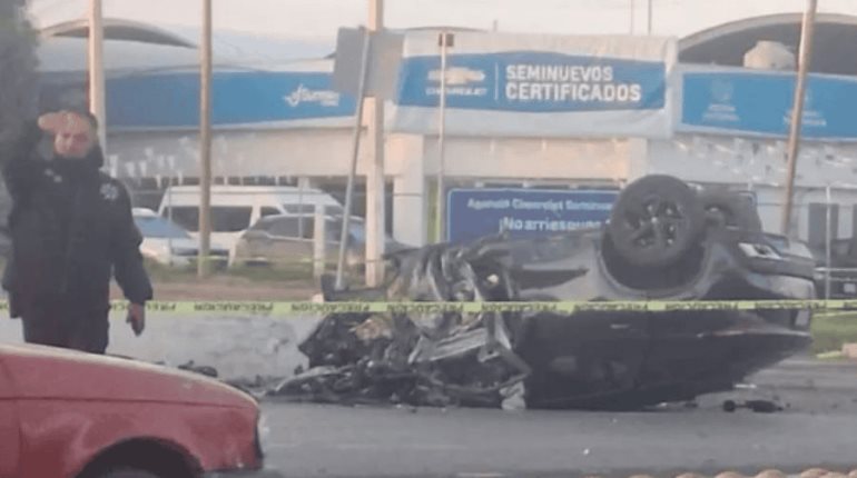 Fallecen en accidente automovilístico 2 presuntos militares en Edomex
