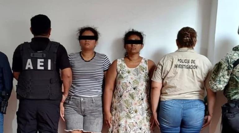 Detienen en Oaxaca a 2 mujeres presuntamente implicadas en caso de mecánicos en Huimanguillo
