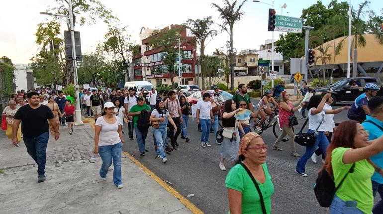Marchan contra proyecto del Museo Nacional Olmeca