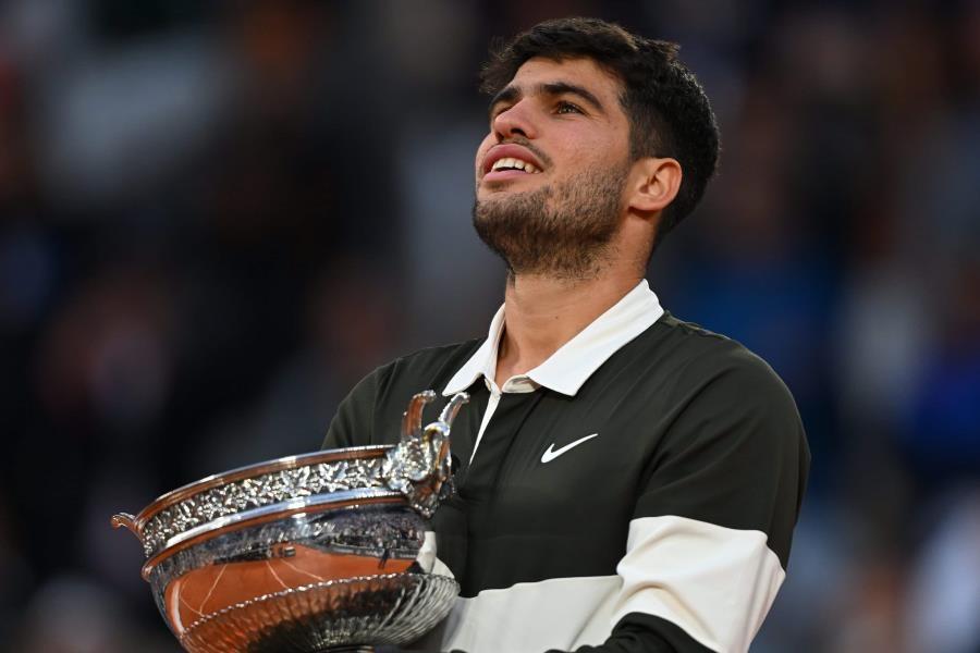 Carlos Alcaraz vence a Jannik Sinner y gana el Roland Garros Carlos Alcaraz vence a Jannik Sinner y gana el Roland Garros