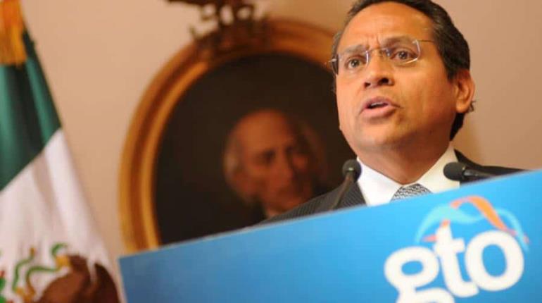 Juan Manuel Oliva, exgobernador de Guanajuato, renuncia al PAN