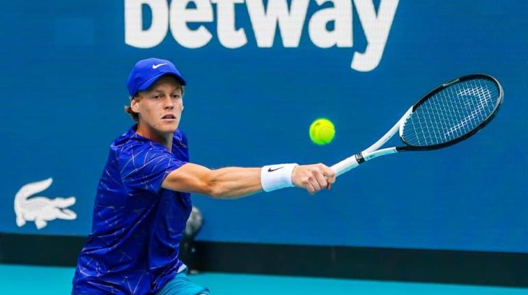 Sinner amplía liderato en el ranking de la ATP, pese a derrota frente a Alcaraz