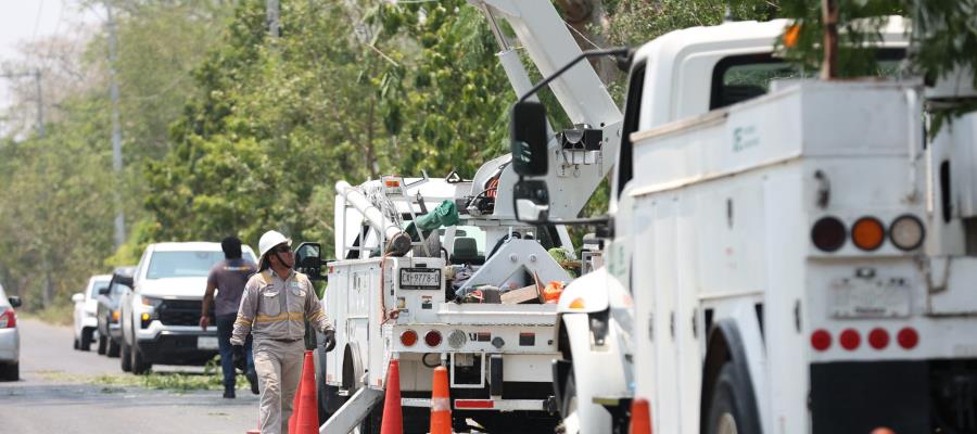 CFE busca darle largas a la solución de apagones en Tabasco: Diputados de oposición CFE busca darle largas a la solución de apagones en Tabasco: Diputados de oposición