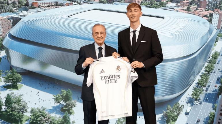 El español Dean Huijsen es presentado como nuevo refuerzo del Real Madrid
