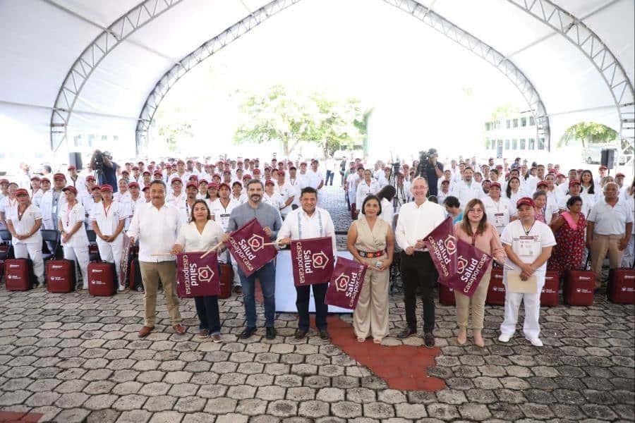 Desde Tenosique dan banderazo simbólico a "Salud Casa por Casa" Desde Tenosique dan banderazo simbólico a "Salud Casa por Casa"