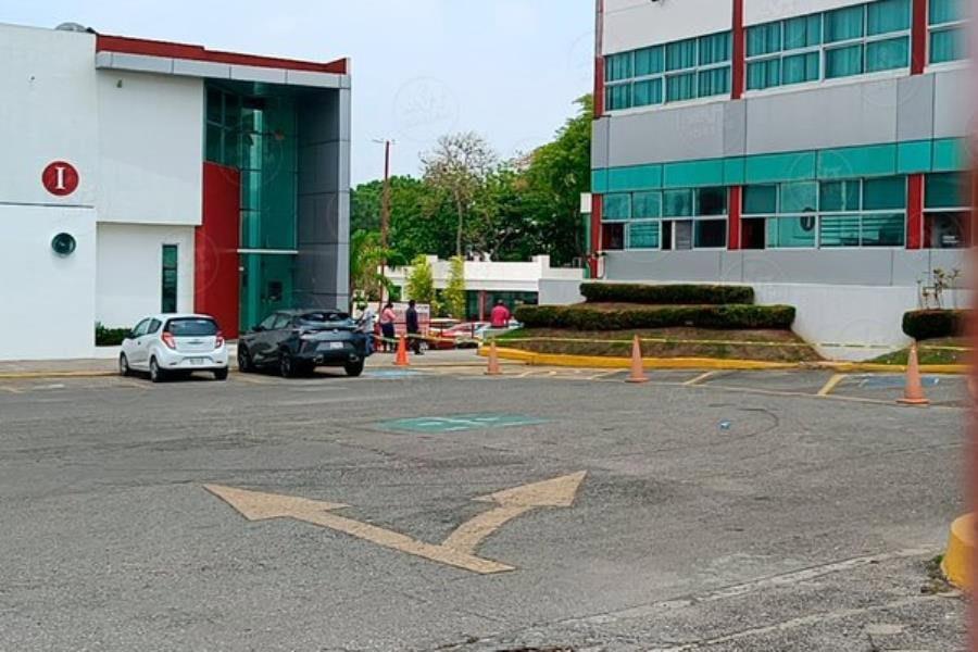 Reacción química en laboratorio de UVM deja un alumno herido Reacción química en laboratorio de UVM deja un alumno herido