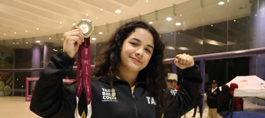 Valentina Padrón Talavera gana medalla de oro en Lucha femenil en la Olimpiada Nacional en Tlaxcala Valentina Padrón Talavera gana medalla de oro en Lucha femenil en la Olimpiada Nacional en Tlaxcala