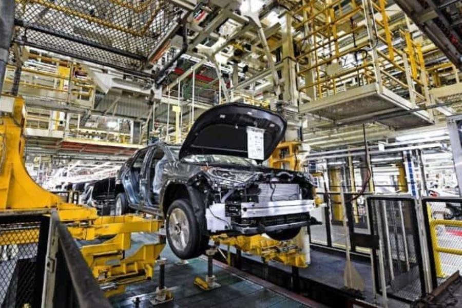 Amenaza Trump con elevar aranceles a automóviles en un futuro "no muy lejano" Amenaza Trump con elevar aranceles a automóviles en un futuro "no muy lejano"