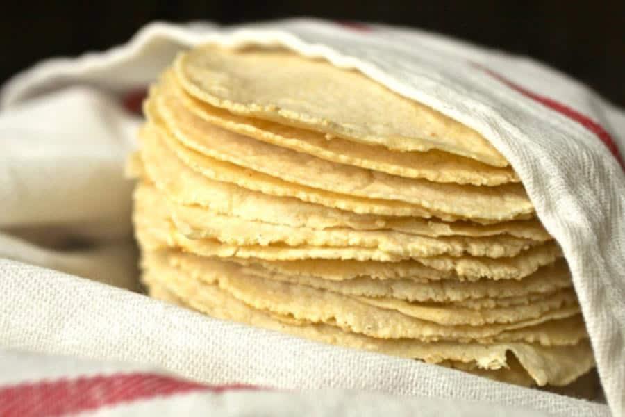 Sheinbaum firma acuerdo con productores de maíz para estabilizar precio de la tortilla Sheinbaum firma acuerdo con productores de maíz para estabilizar precio de la tortilla