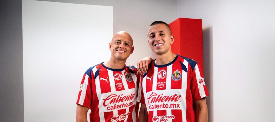 Presenta Chivas su nueva piel para la próxima temporada Presenta Chivas su nueva piel para la próxima temporada