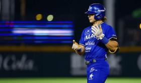 Mateo Gil iguala récord de tres robos de base en un inning y entra al libro de records de LMB