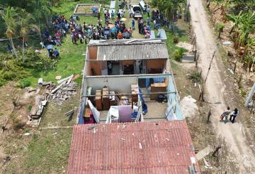 Apoyan con láminas a familias de Centro afectadas por tromba del miércoles