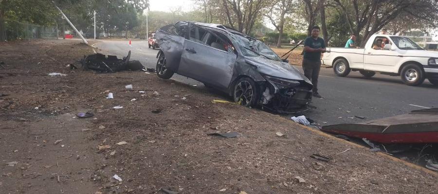 Reportan un fallecido tras accidente en el bulevar Bicentenario Reportan un fallecido tras accidente en el bulevar Bicentenario