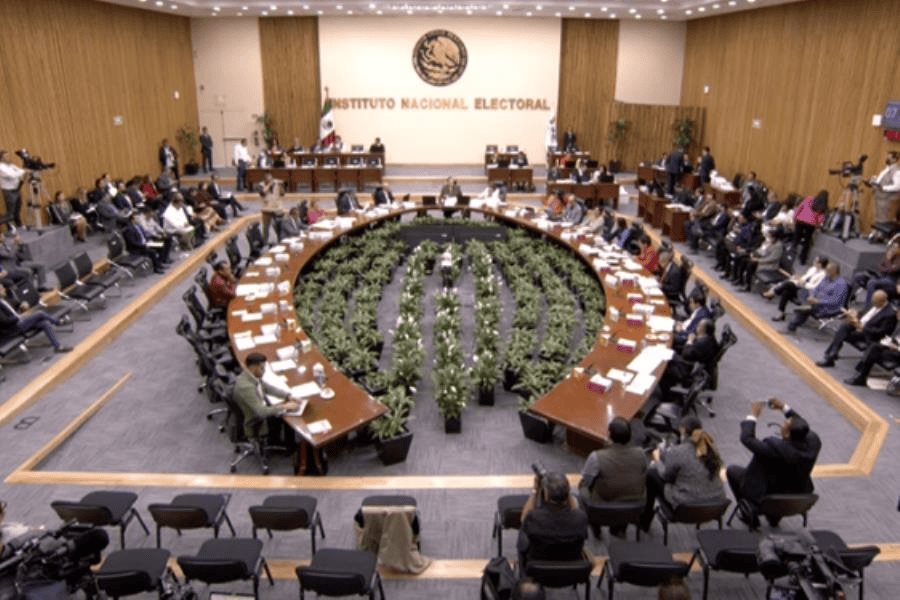 INE avala elección del Poder Judicial pese al uso de acordeones INE avala elección del Poder Judicial pese al uso de acordeones