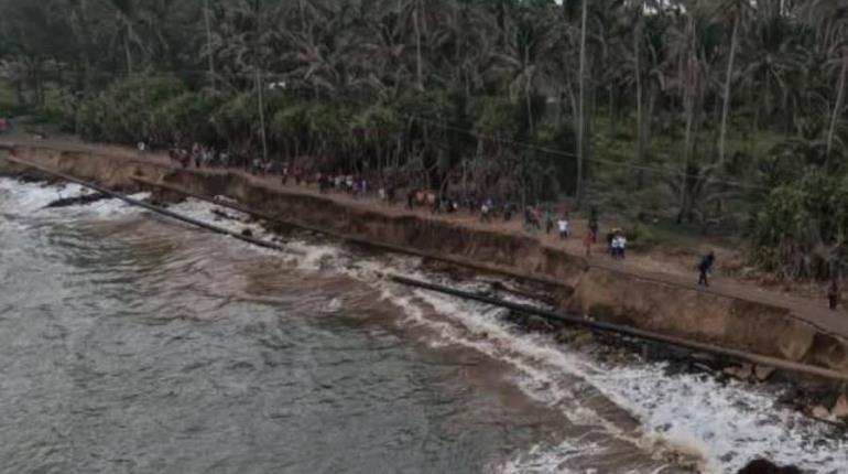 Obras de Dos Bocas habría desviado las corrientes que erosionaron en El Alacrán: May