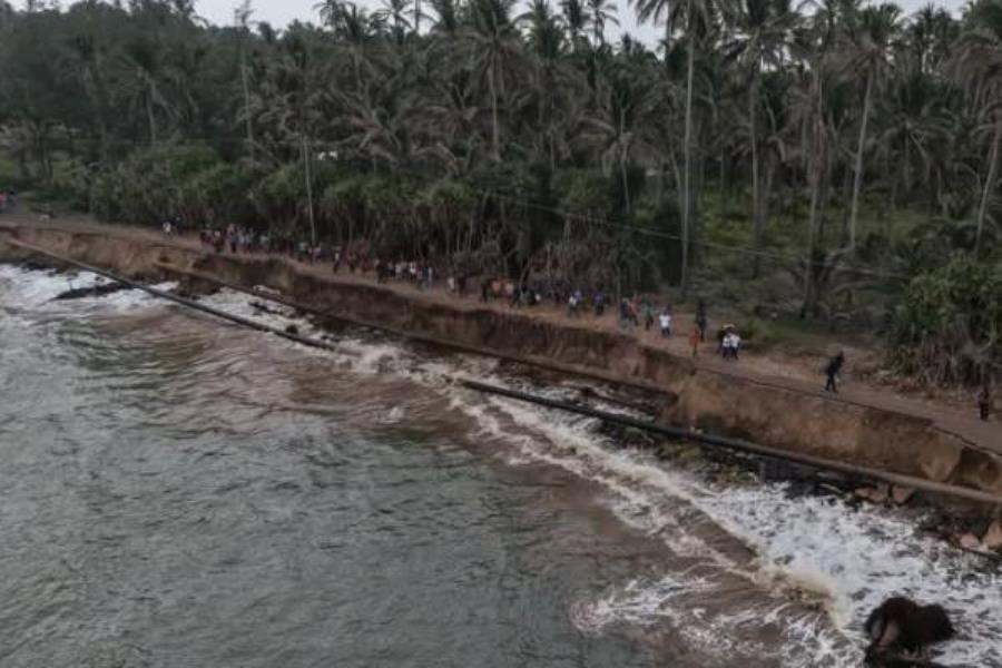 Obras de Dos Bocas habría desviado las corrientes que erosionaron en El Alacrán: May Obras de Dos Bocas habría desviado las corrientes que erosionaron en El Alacrán: May