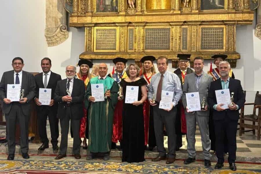 Reconocen en España a la Universidad Olmeca y a su rector por promover cultura de la paz Reconocen en España a la Universidad Olmeca y a su rector por promover cultura de la paz