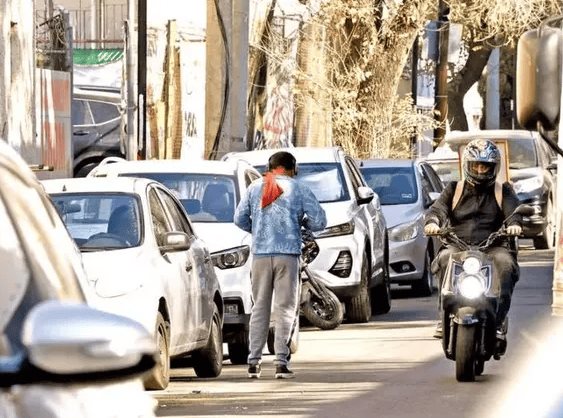 Propone Brugada sanciones más severas y arrestos contra franeleros en la CDMX