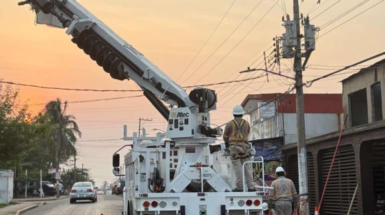 CFE detecta más de mil km de líneas de distribución que requieren atención en Tabasco