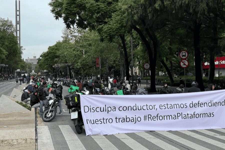 Repartidores por aplicación bloquean la CDMX Repartidores por aplicación bloquean la CDMX