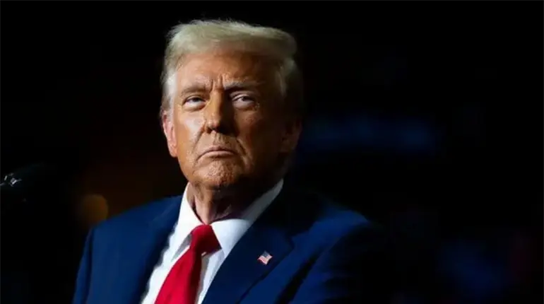 Trump afirma que Irán lo buscó para negociar, pero estimó que es "demasiado tarde"