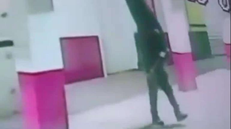 Captan a hombre robando imagen de la Virgen de Guadalupe en Puebla