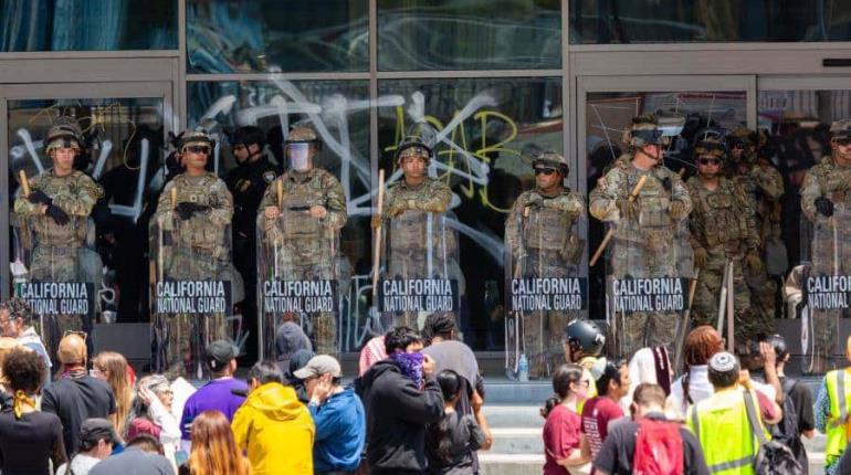 Tribunal permite a Trump mantener el control de la Guardia Nacional en Los Ángeles