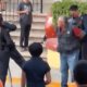 Llevan a niño al hospital por dolor de estómago y le extirpan 142 lombrices en Chiapas