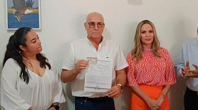 Se afilia a MC el exdelegado de Segob en Tabasco, Armando Chávez Rivera
