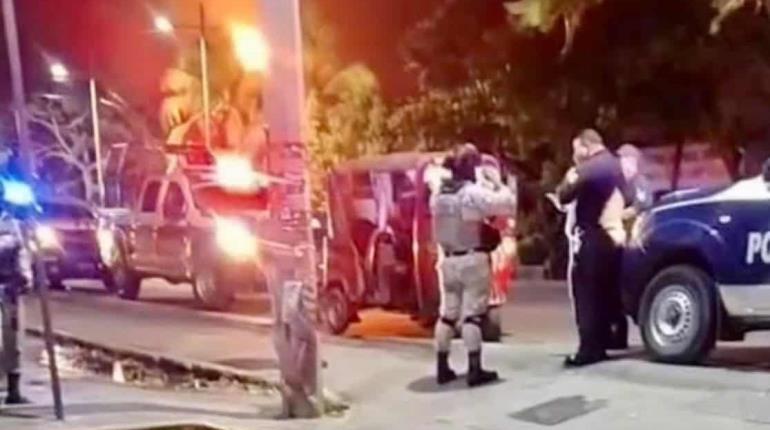 Balean a conductor de pochimóvil en Puerto Ceiba, Paraíso