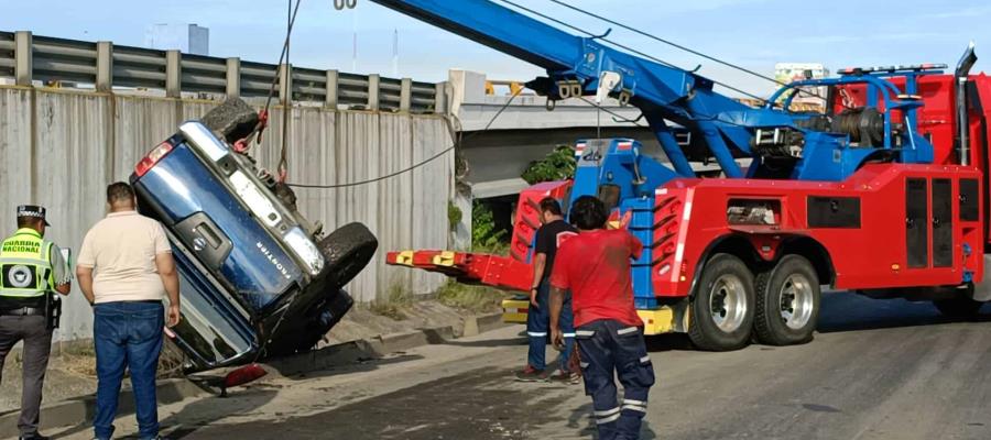 Accidentes en la Villahermosa-Cárdenas complican circulación vehicular Accidentes en la Villahermosa-Cárdenas complican circulación vehicular
