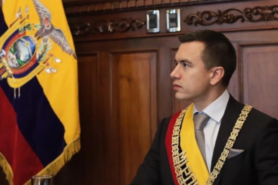 Noboa elimina seguros médicos privados y autos de lujo para funcionarios en Ecuador Noboa elimina seguros médicos privados y autos de lujo para funcionarios en Ecuador