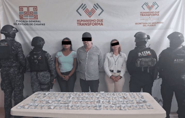 Arrestan a 3 funcionarios de Protección Civil de Chiapas por extorsión a empresario