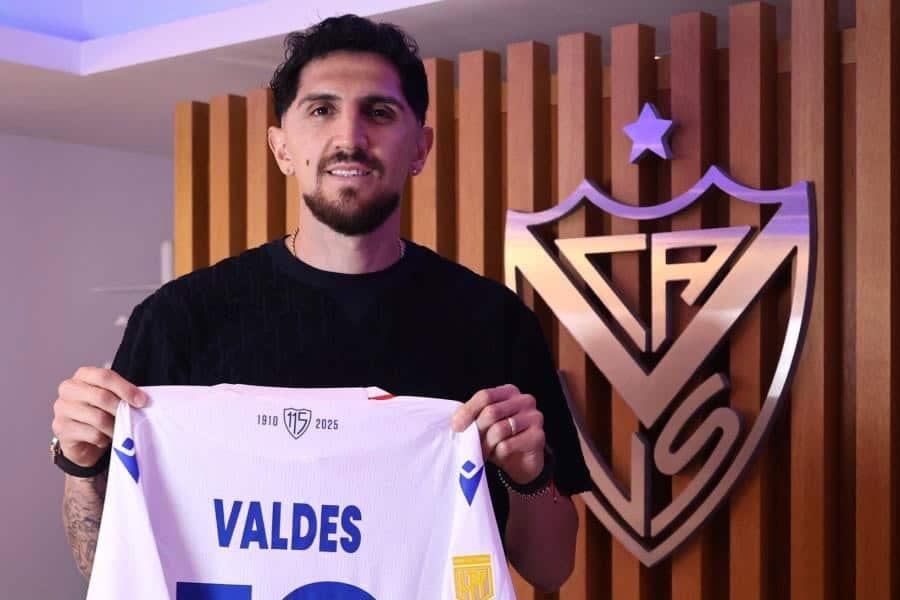 Diego Valdés no pasa los exámenes médicos con Vélez Sarsfield Diego Valdés no pasa los exámenes médicos con Vélez Sarsfield