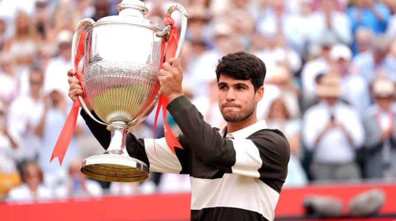 Carlos Alcaraz es campeón de Queen´s