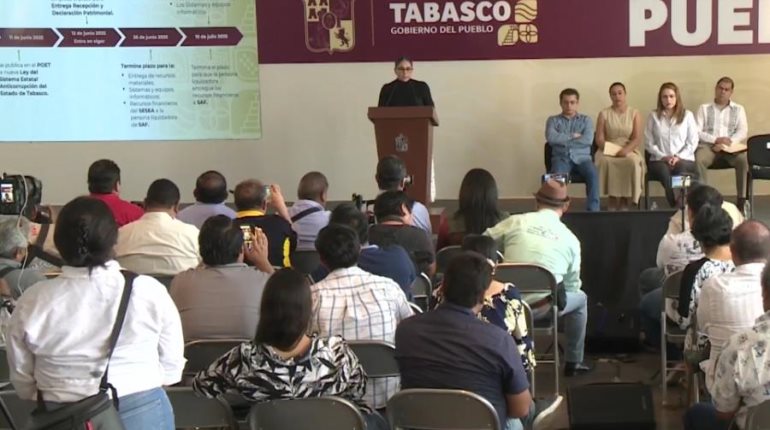 Oficial Mayor Vania de Alba, es la encargada del proceso de extinción del ITAIP y la SESEA